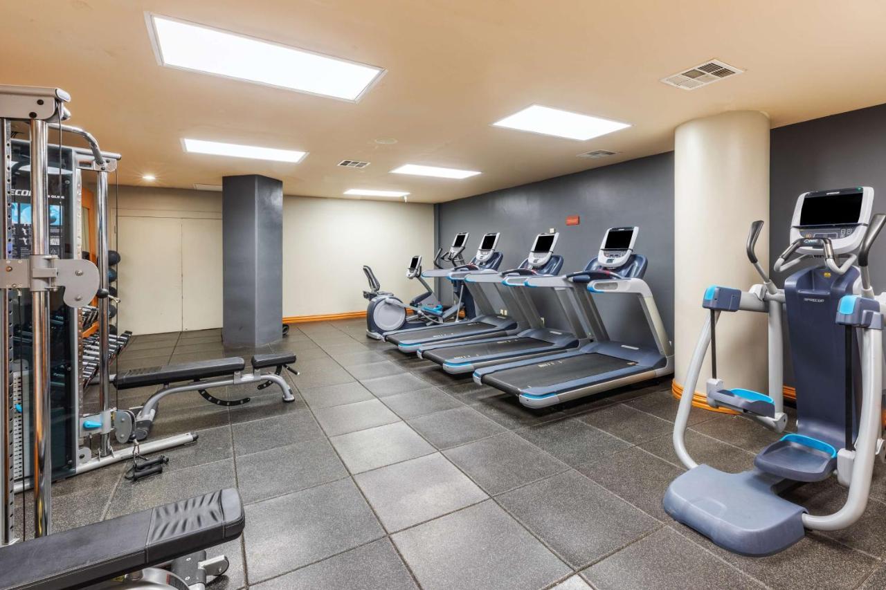 Doubletree By Hilton Tulsa At Warren Place Екстериор снимка