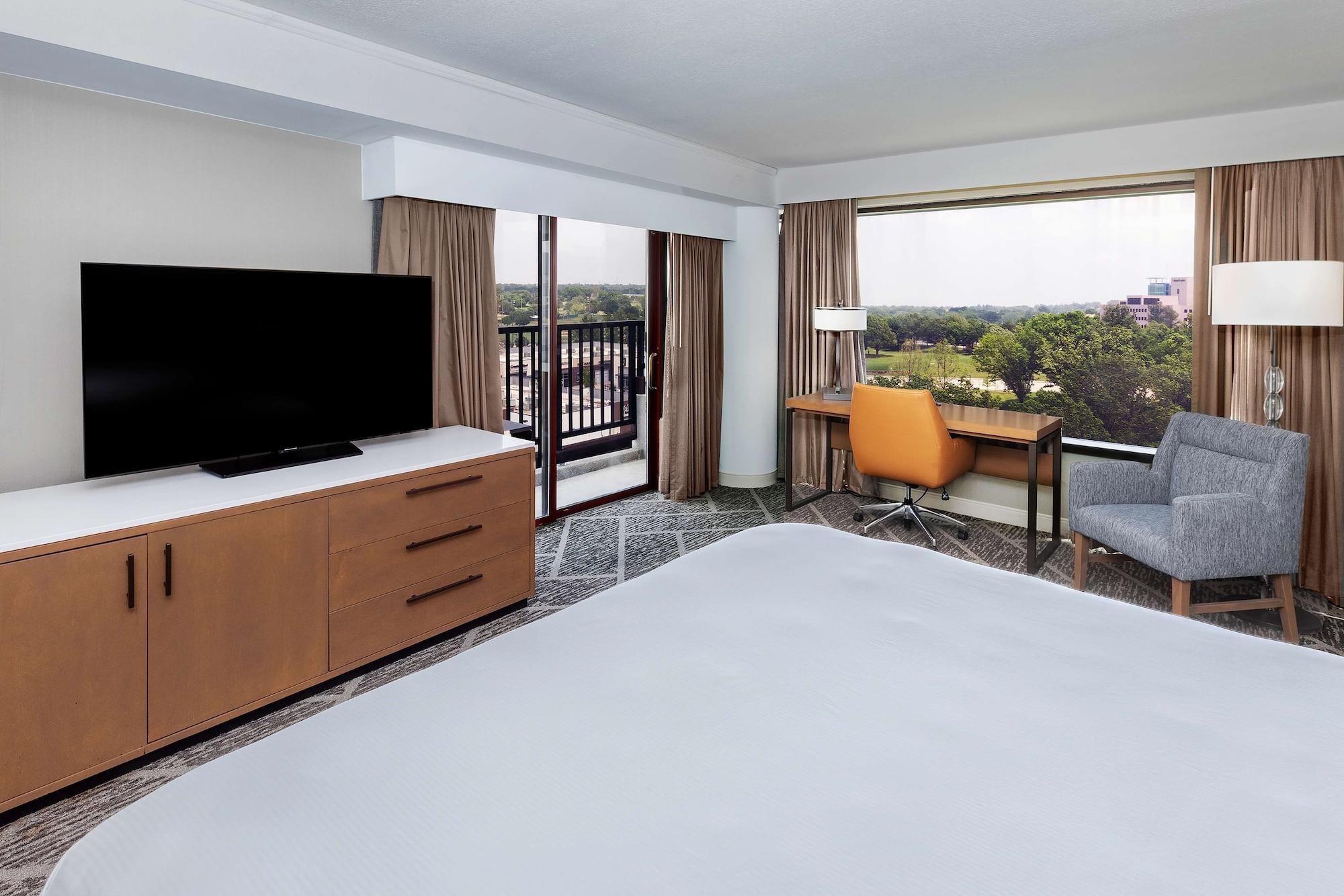 Doubletree By Hilton Tulsa At Warren Place Екстериор снимка