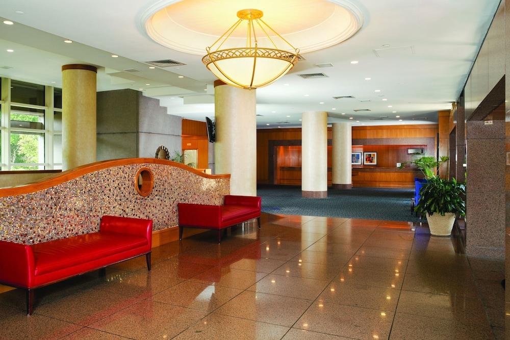 Doubletree By Hilton Tulsa At Warren Place Интериор снимка
